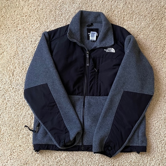 The North Face Jackets & Blazers - The North Face Womens Denali Grey Full zip Jacket M